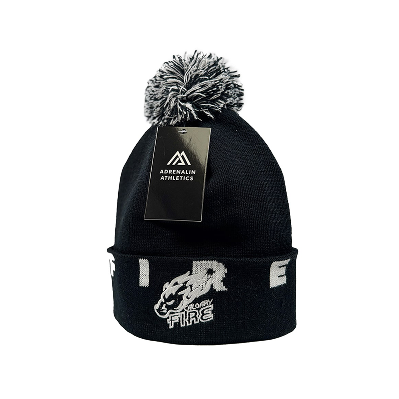 AA TOQUE BLACK/WHITE POM FIRE